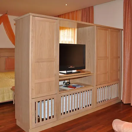 Hotel Paradiesquelle 4