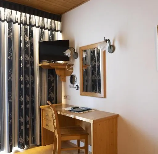 Hotel Paradiesquelle 4